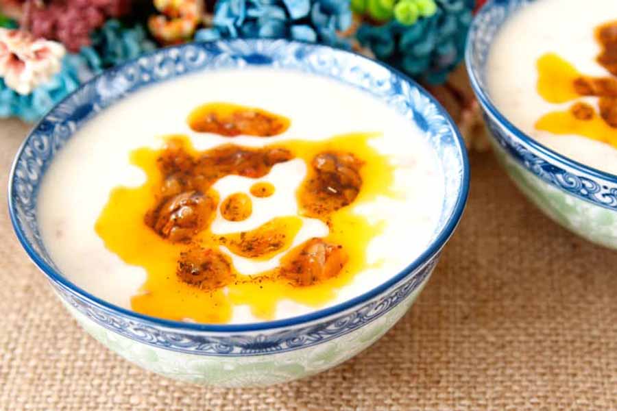 Yarmalı Yoğurt Çorbası