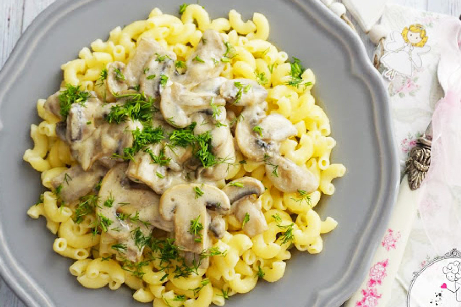 kremalı-mantarlı-makarna