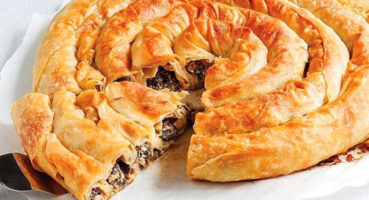 Patatesli Kıymalı Kol Böreği