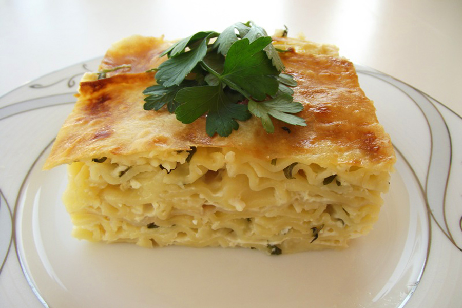 Makarnalı Milföy Böreği