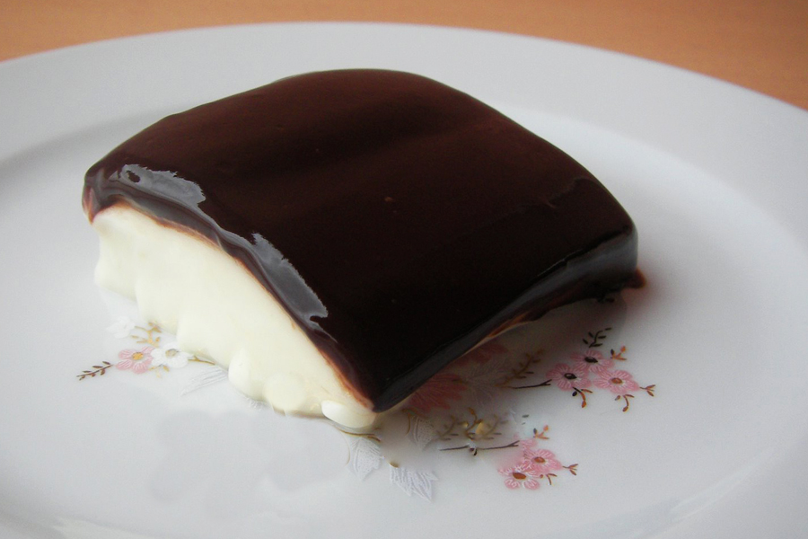 Çikolata Soslu Muhallebi