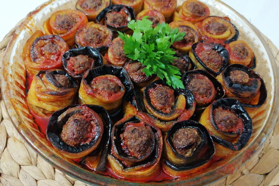 Köfteli Patlıcan Yemeği