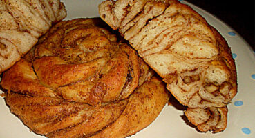 Haşhaşlı Cevizli Börek