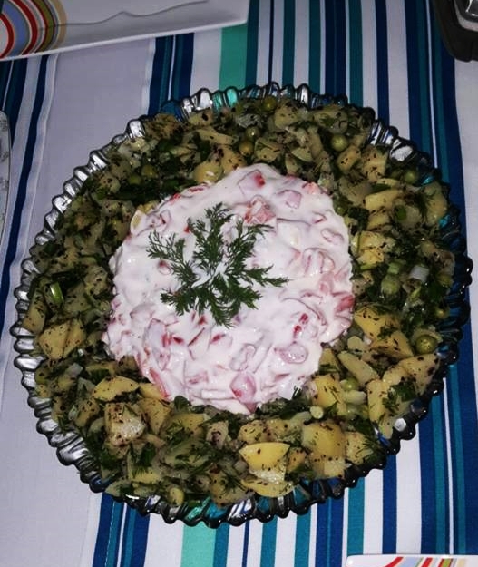 PATETES SALATASINA KAVUŞAN KÖZ KIRMIZI BİBER TARİFİ