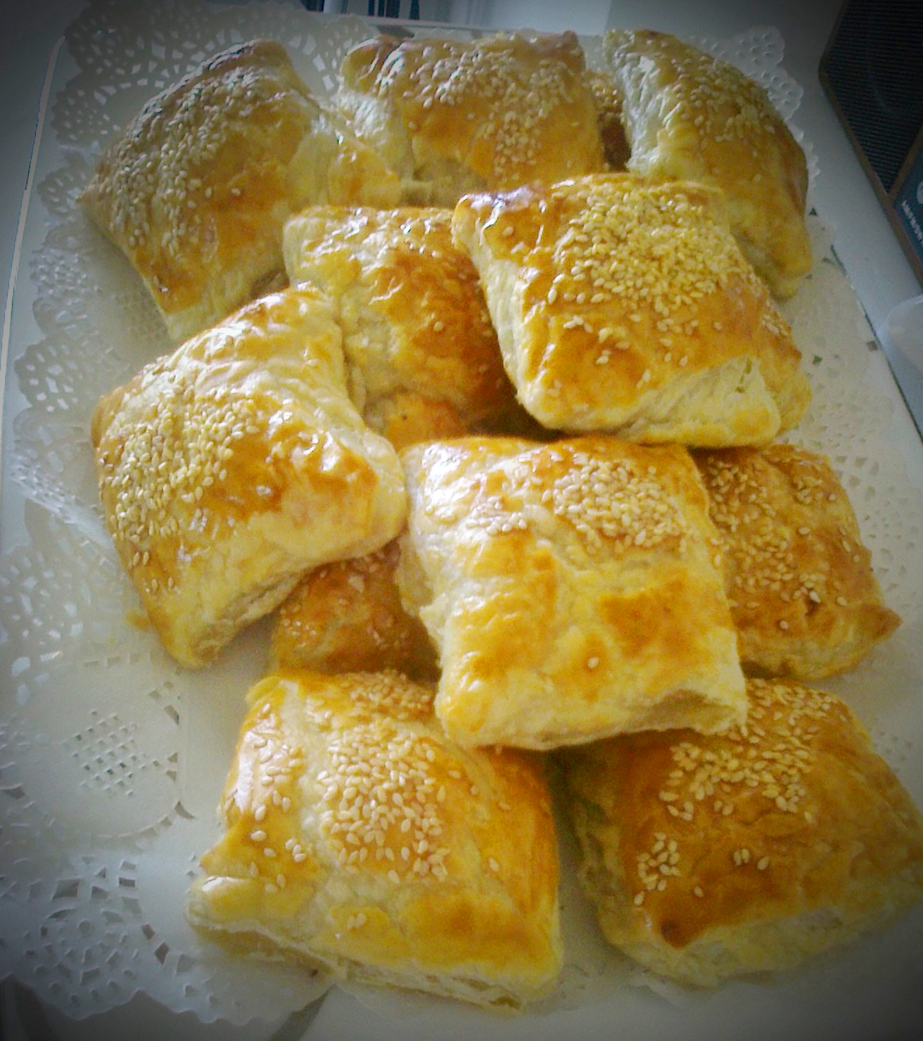 Tavuklu Garnitürlü Puf Börek Pratik Yemek Tarifi
