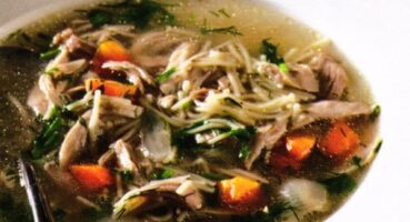 Şehriyeli Tavuk Çorbası