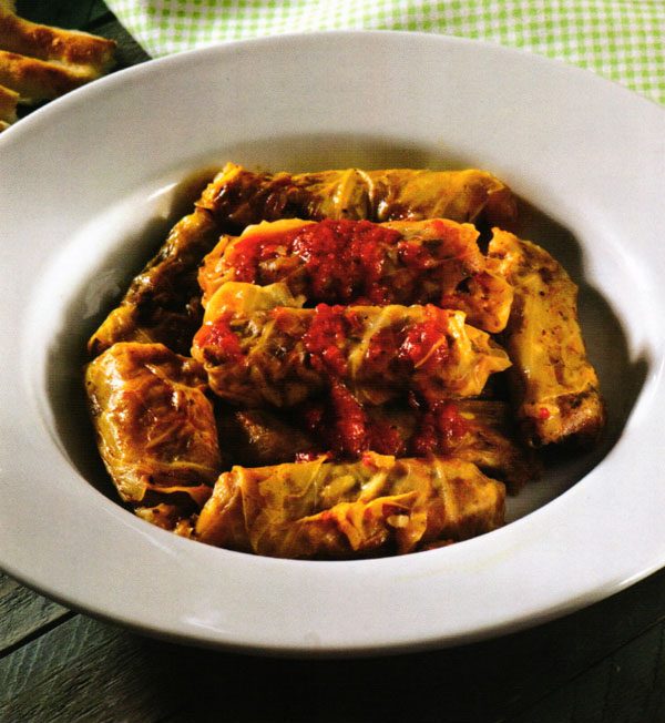 Etli Lahana Sarması Pratik Yemek Tarifi