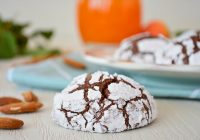 Çikolatalı Bademli Çatlak Kurabiye