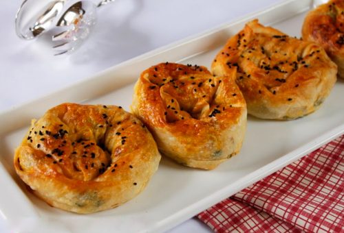 Ispanaklı Gül Böreği
