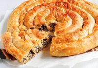 Patatesli Kıymalı Kol Böreği