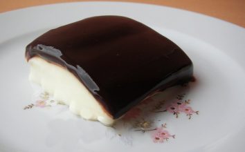 Çikolata Soslu Muhallebi
